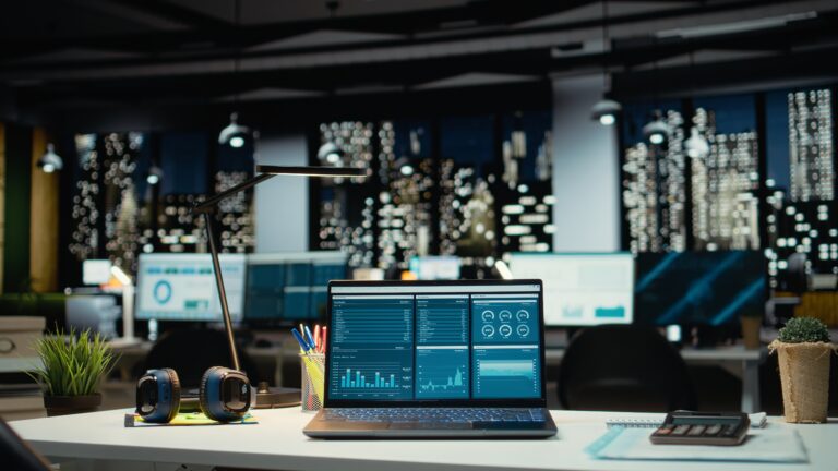 Maximizing Efficiency with Continuous IT Monitoring and Rapid Issue Resolution