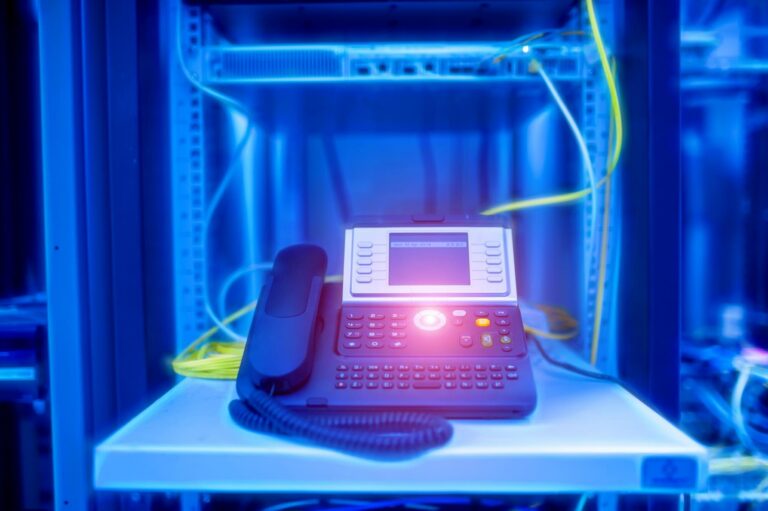 Hosted VoIP Solutions: Boosting Business Communication Without Breaking the Bank